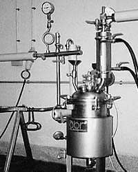 Universal, experimental apparatus<br>for raw material extraction and distillation<br>3EU01